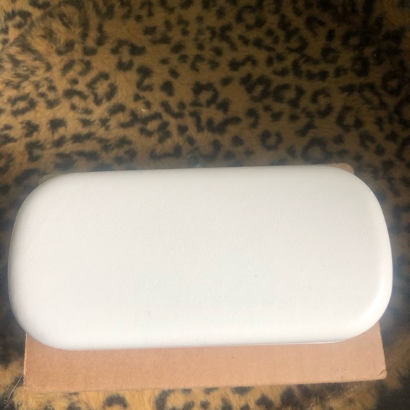 Marc Jacobs Glasses Case - Picture 2 of 6